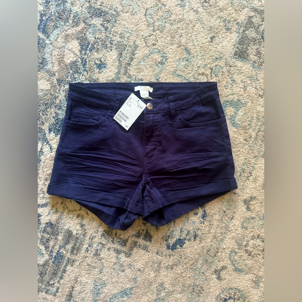 Brand new navy colored H&M shorts